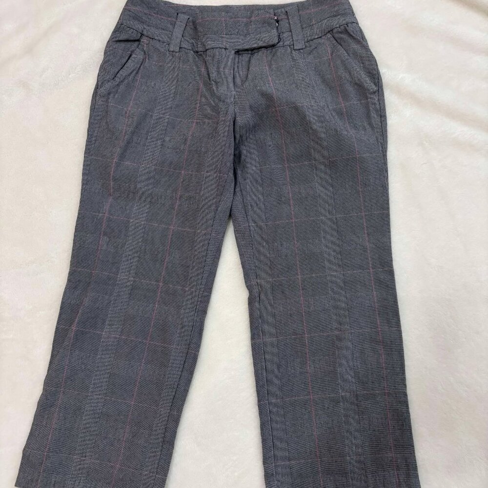 Grey & Pink Pinstriped Capris with Pockets
